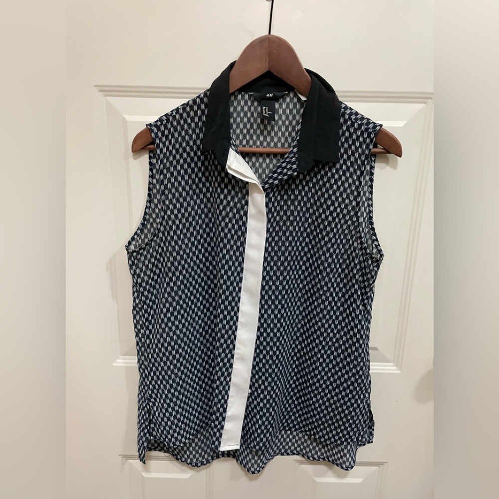 H&M blue and white blouse